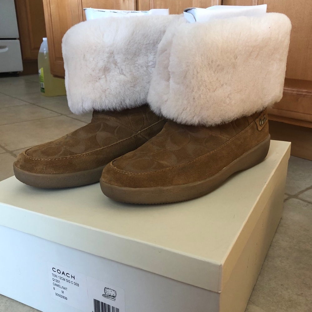 Coach Teri Camel boots Women size 8